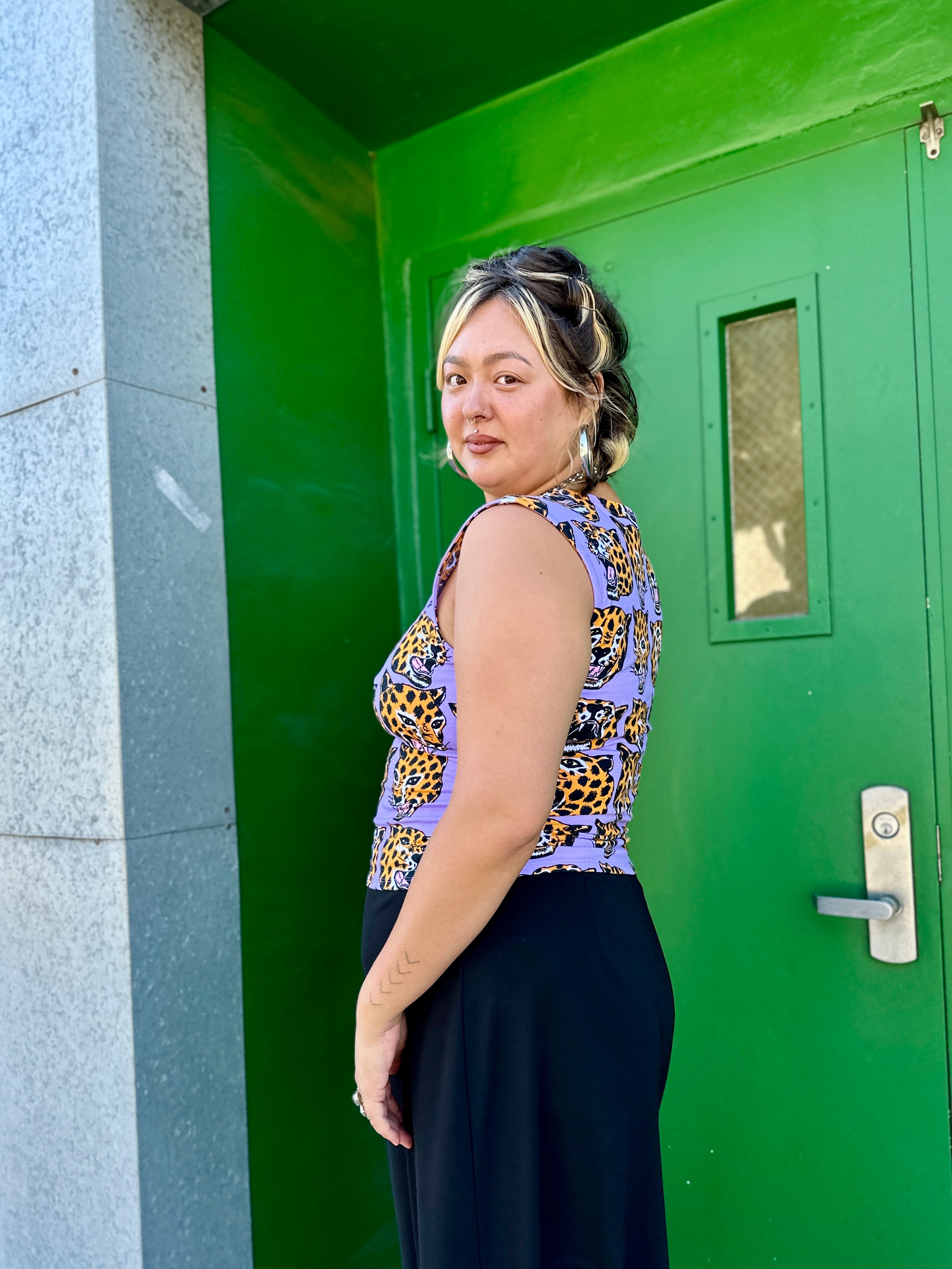 Scoop Top Cheetah Head