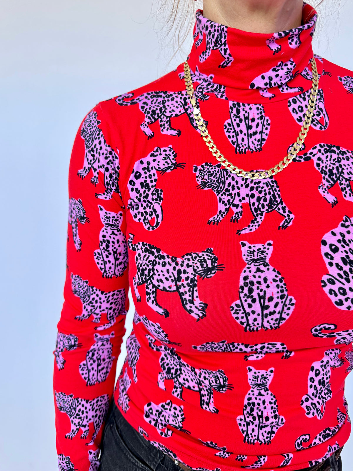Turtleneck Sondler Cat