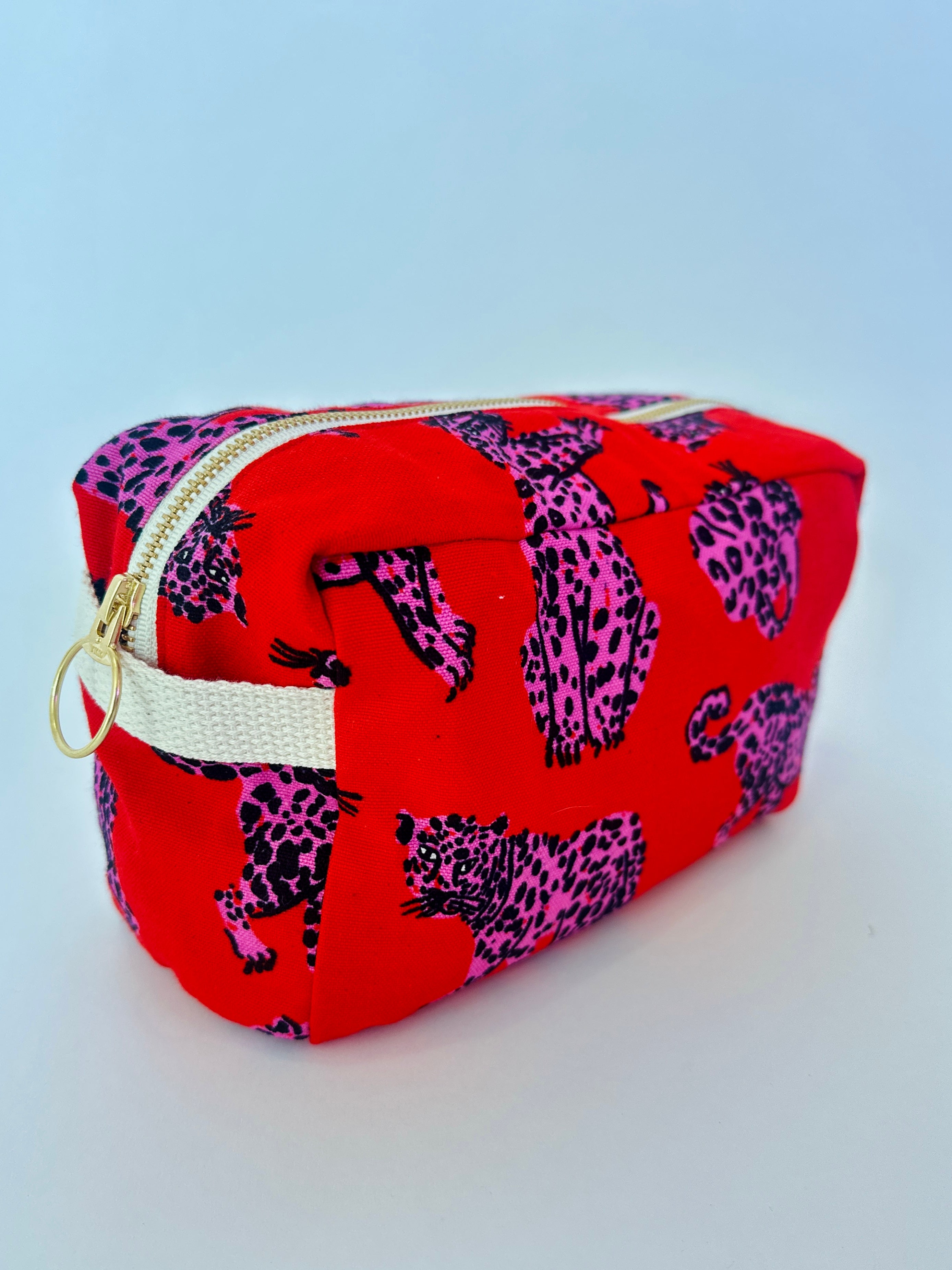 The Dopp Bag Sondler Cat
