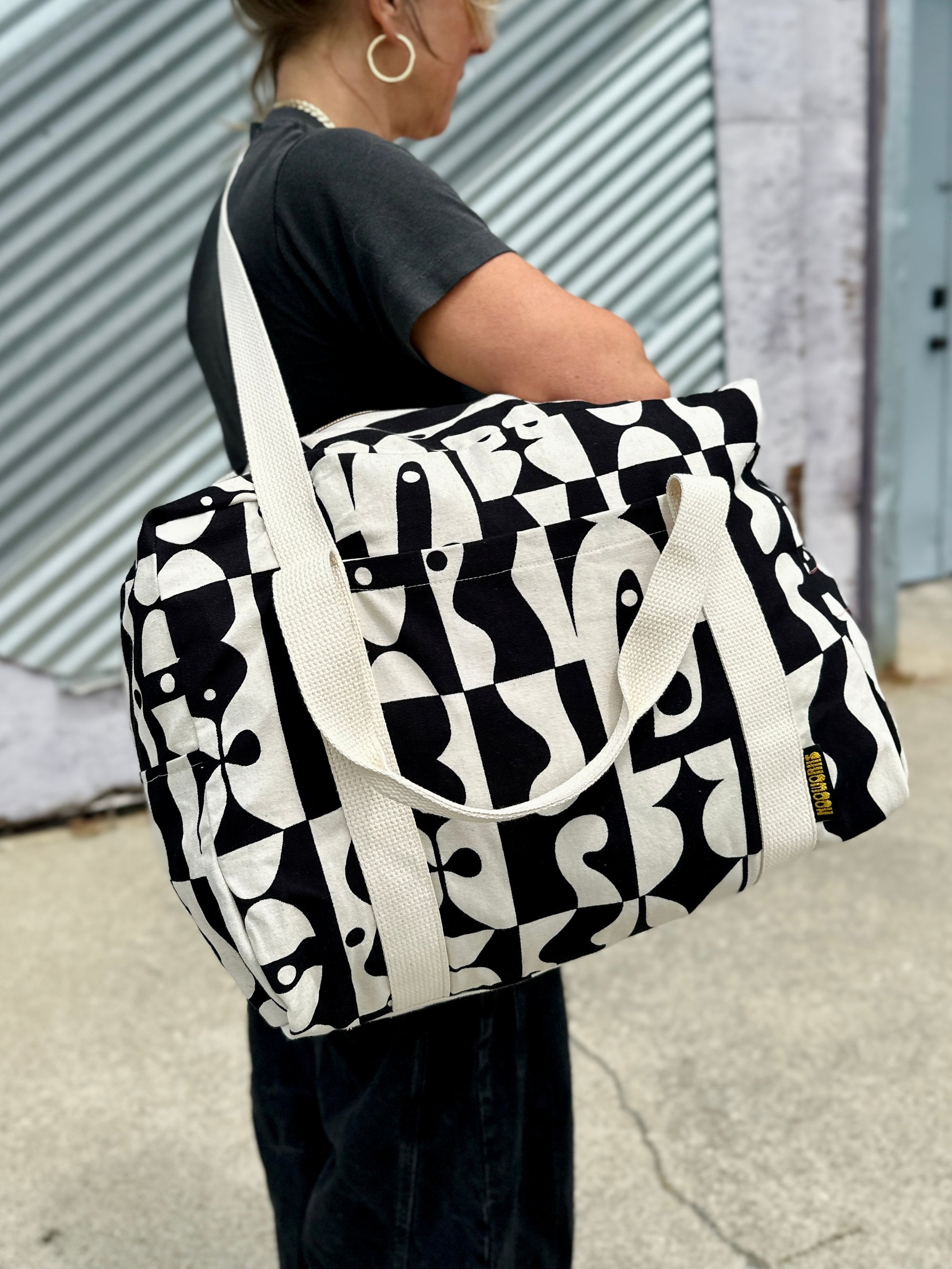 The Weekender Bag - Illusions