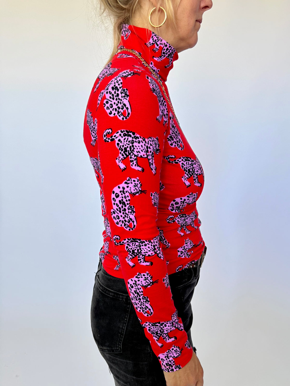 Turtleneck Sondler Cat