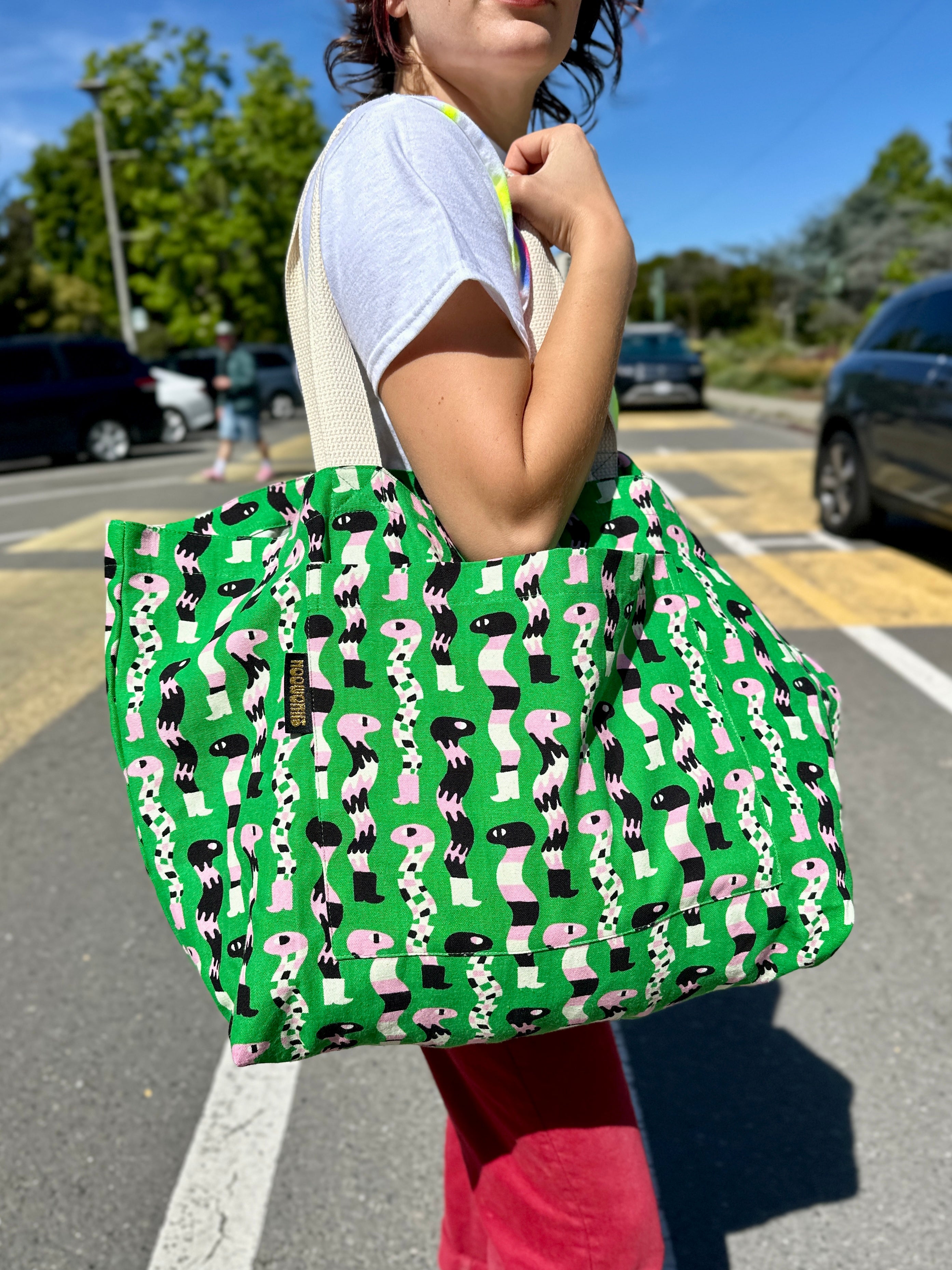 The Mega Tote Sssnakes