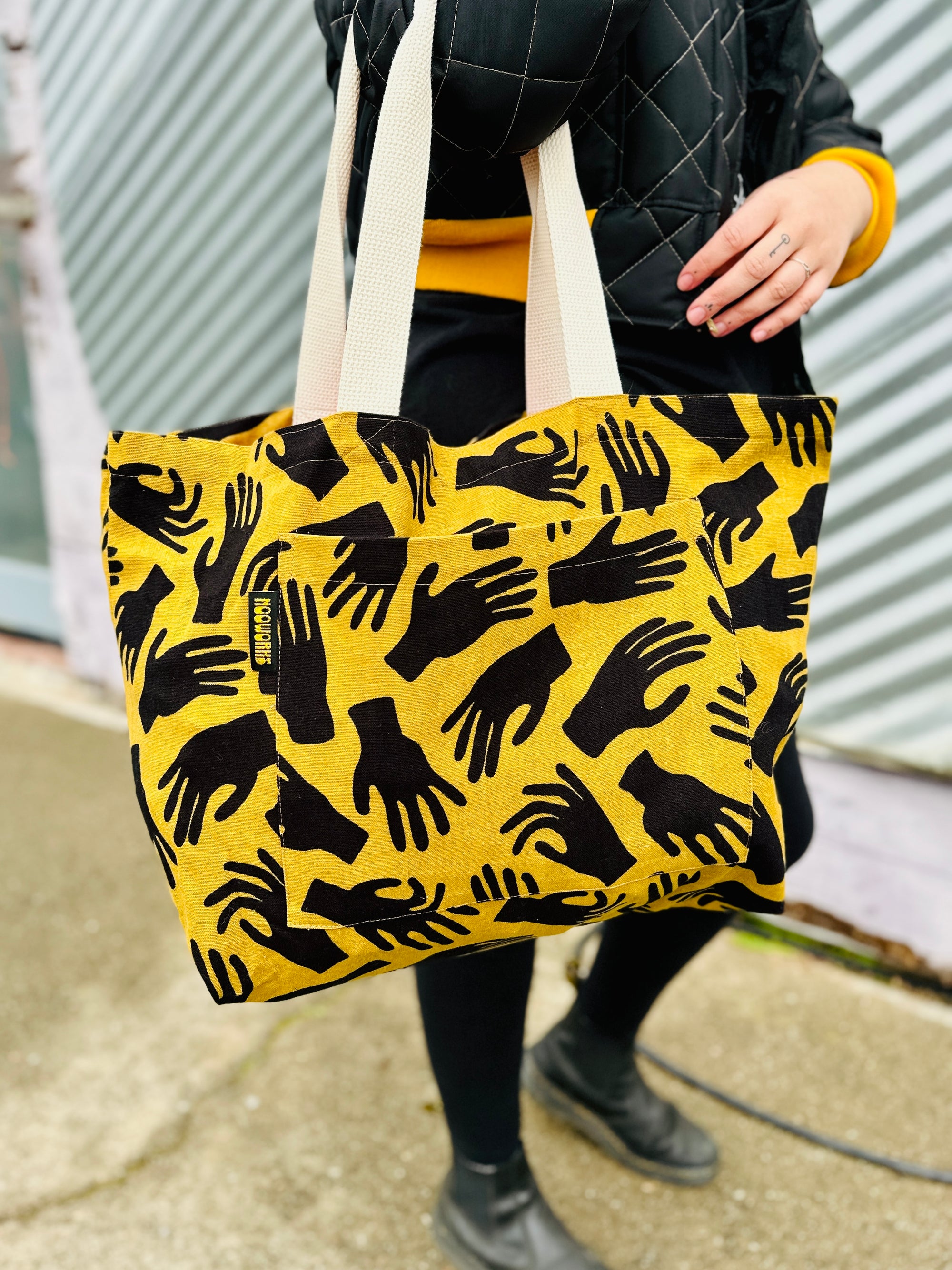 The Mega Tote Hands