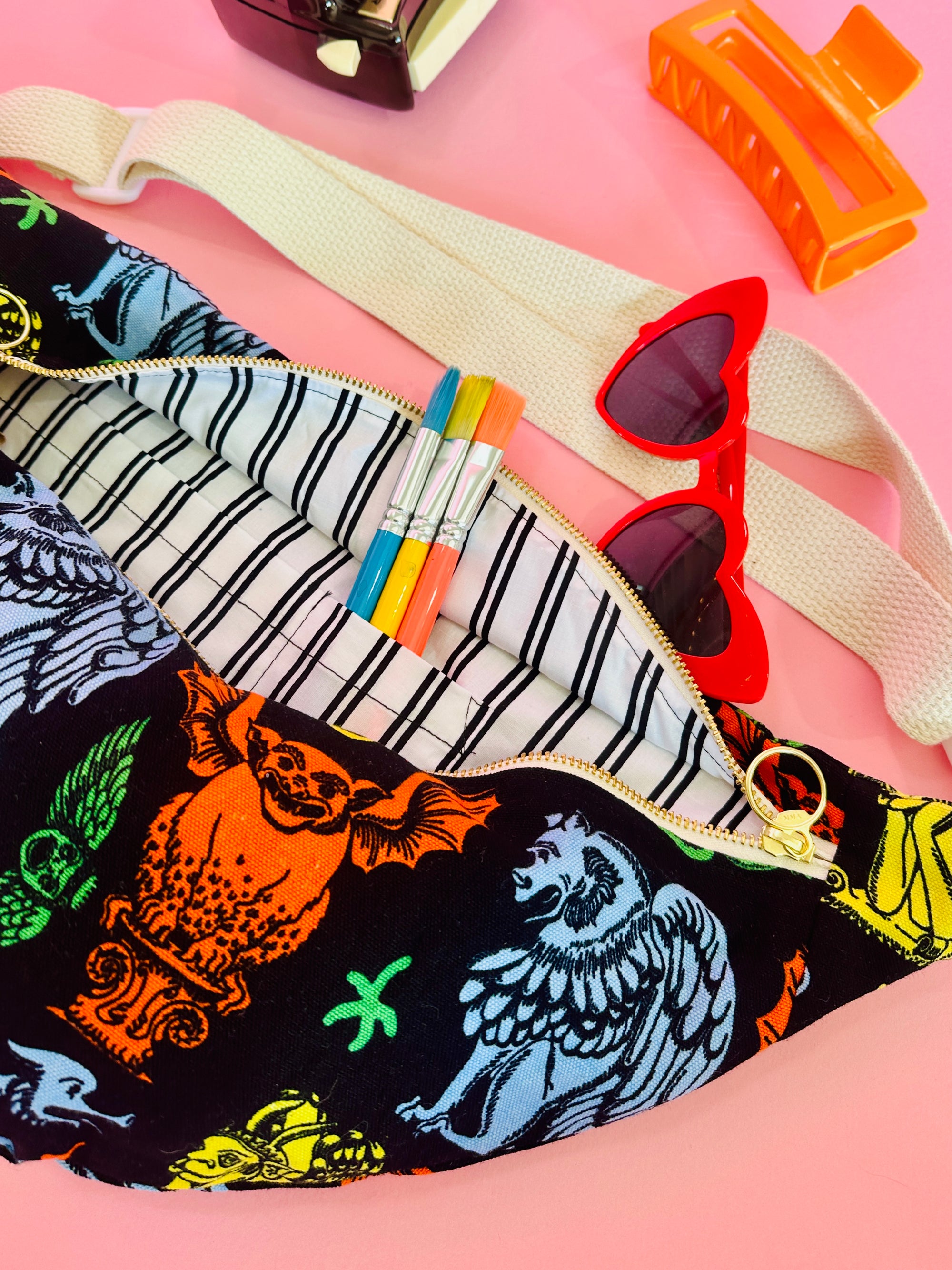 Mini messenger Bag - Gargoyles