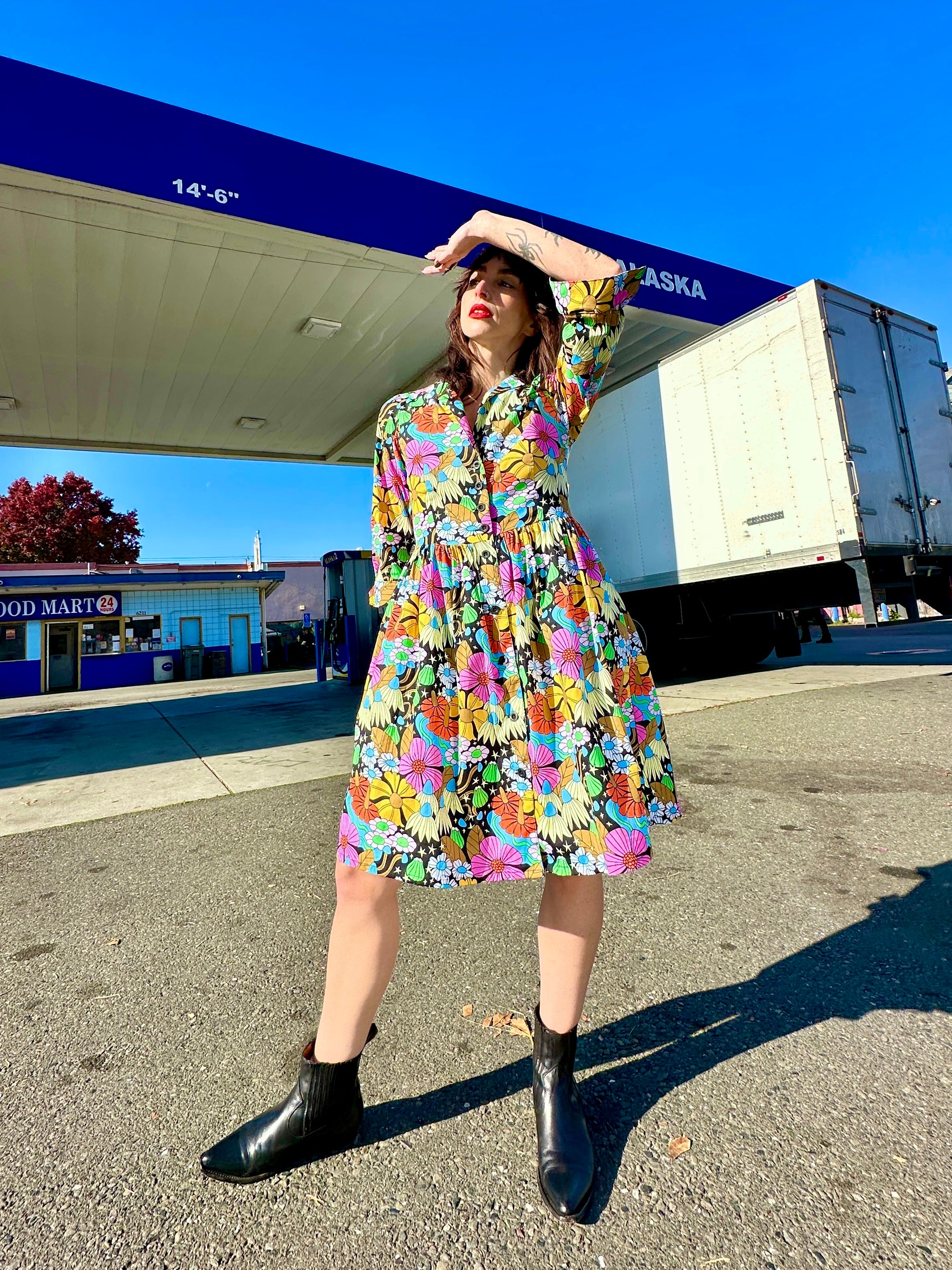 Betty Cosmic Floral