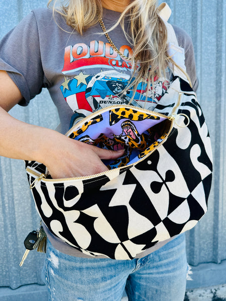 Mini Messenger Bag - Illusions – NOOWORKS