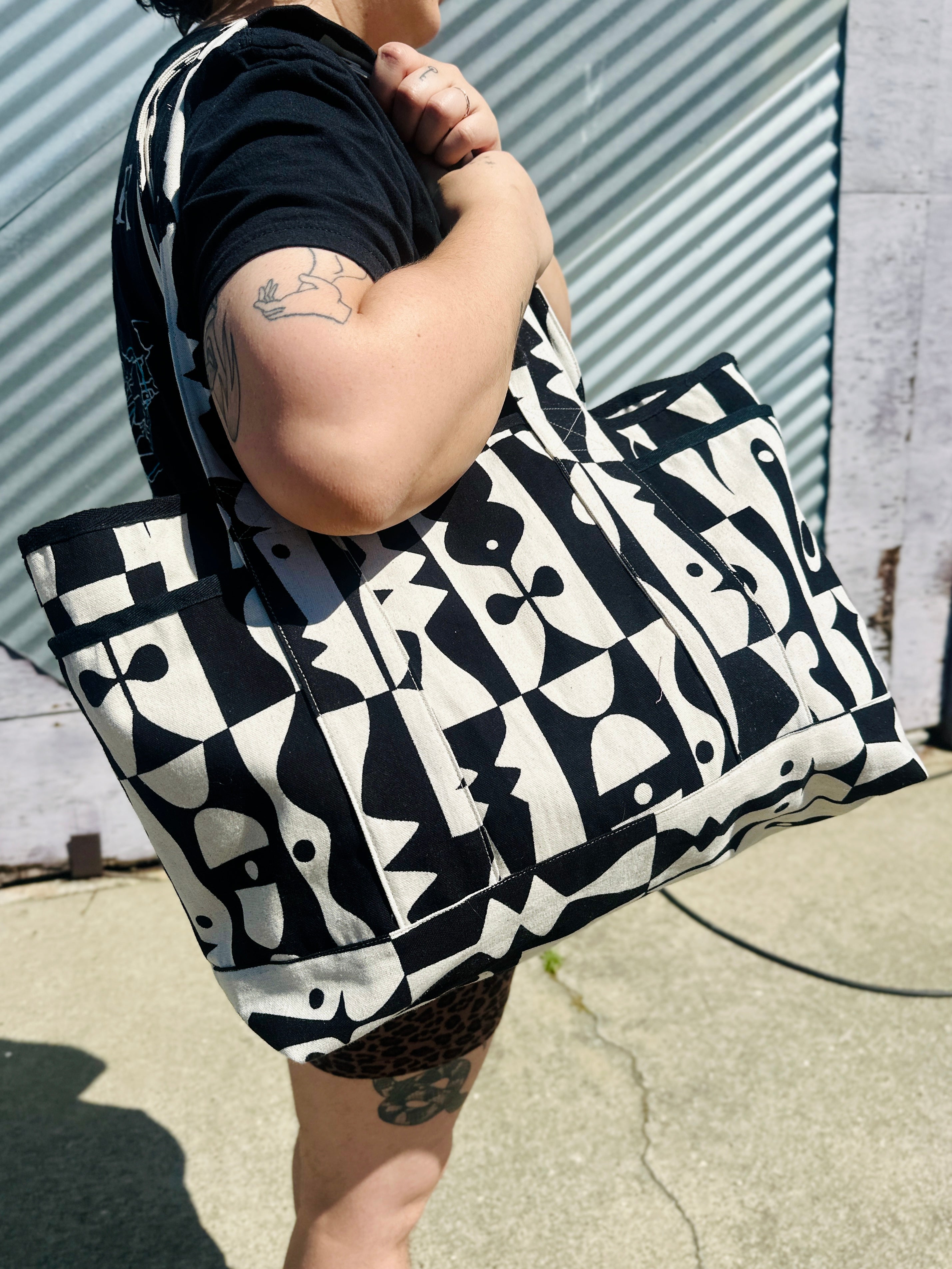 Maker Tote - Illusions