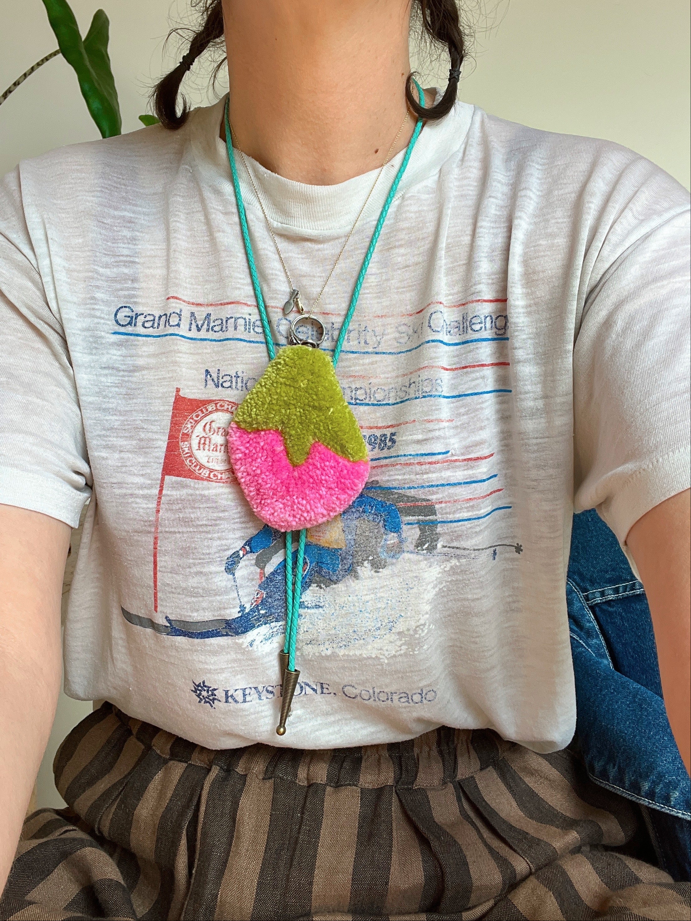 Strawberry Tufted Bolo Tie - Light Pink