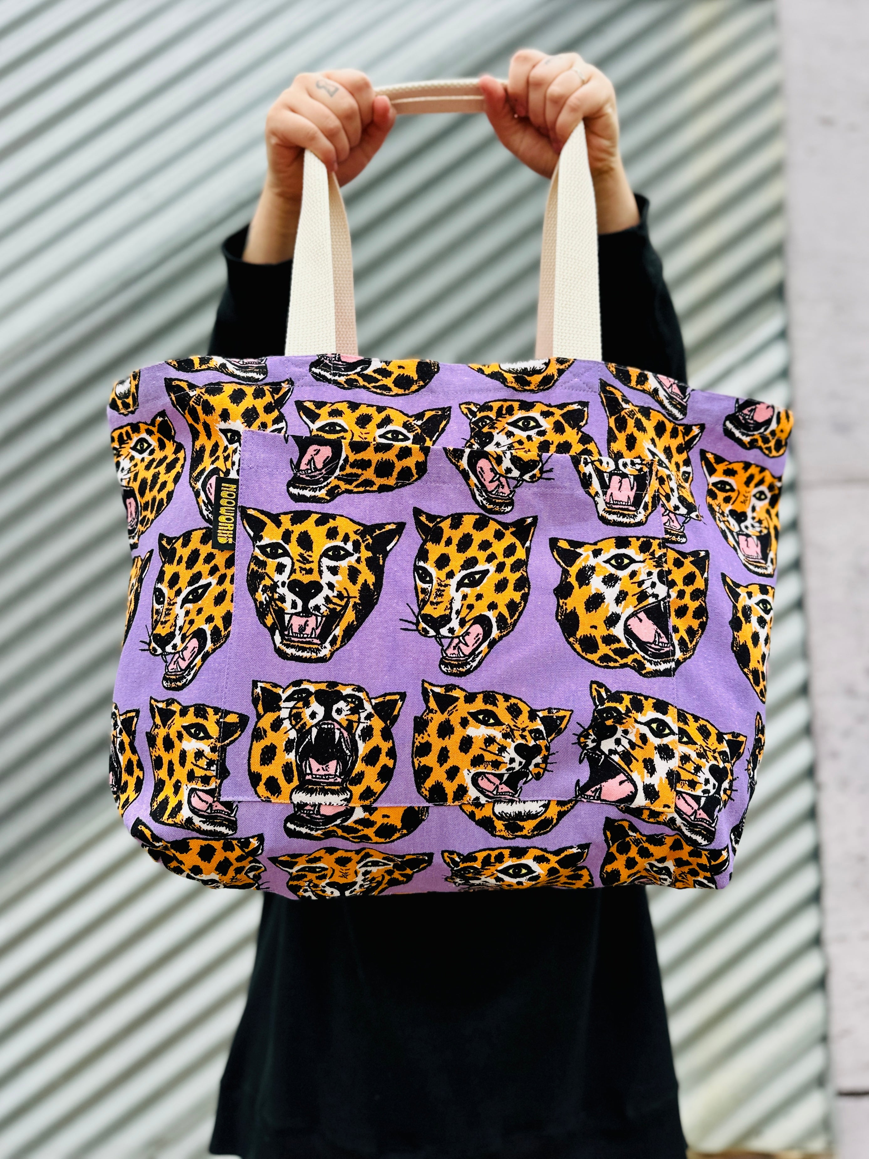 The Mega Tote Cheetah head