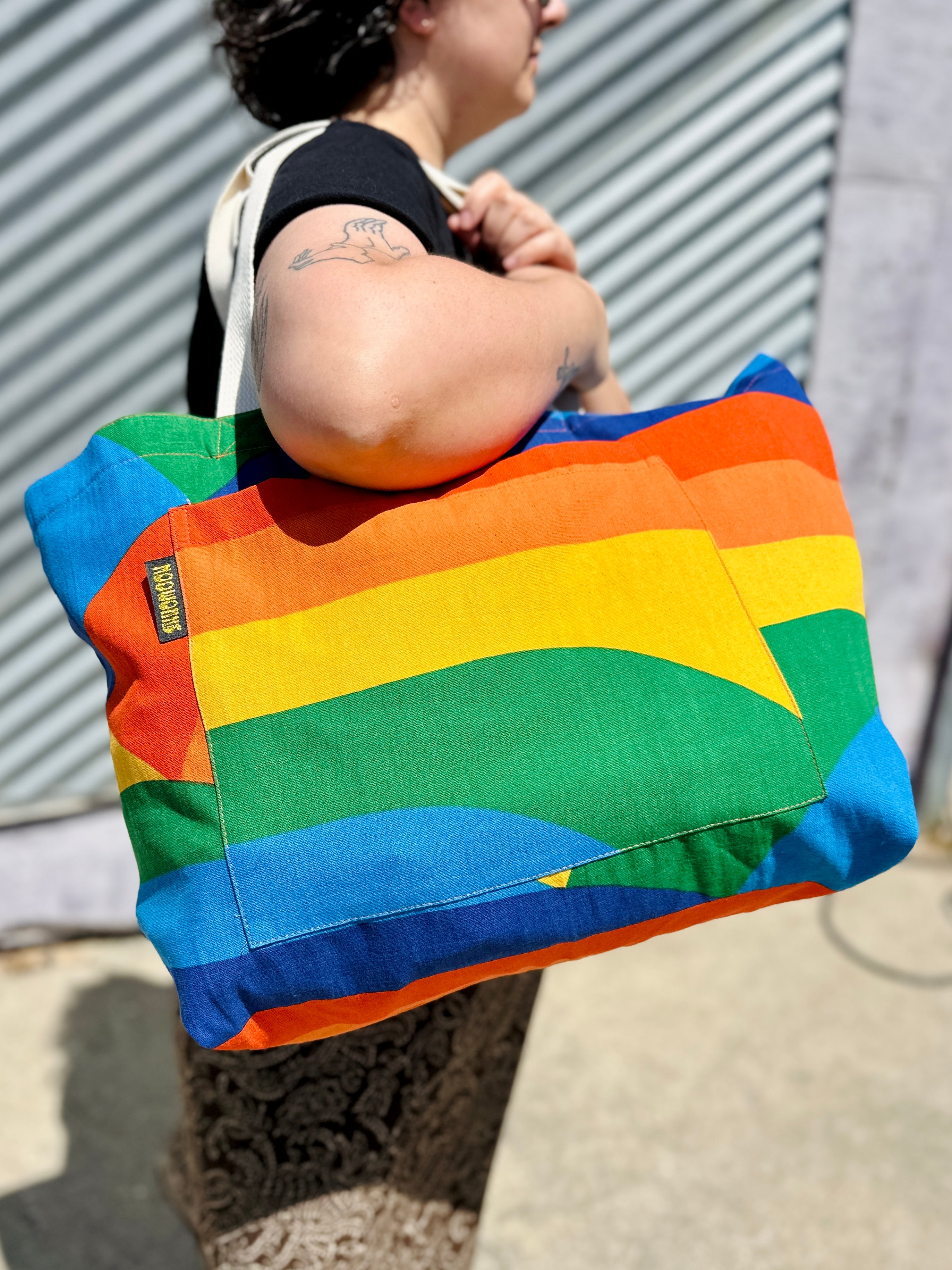 Mega Tote Sunset Valley