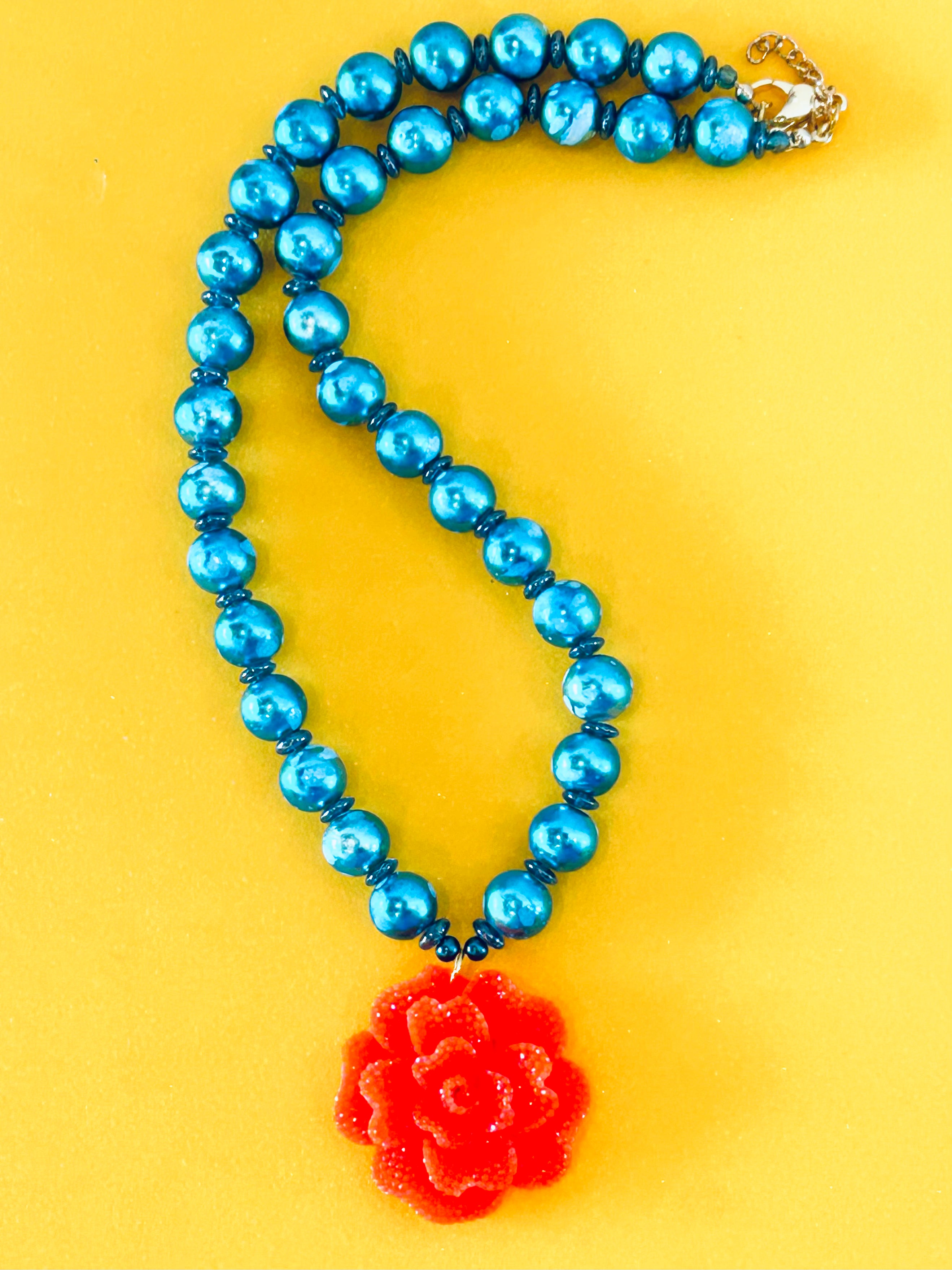 The Roses Necklace - Red