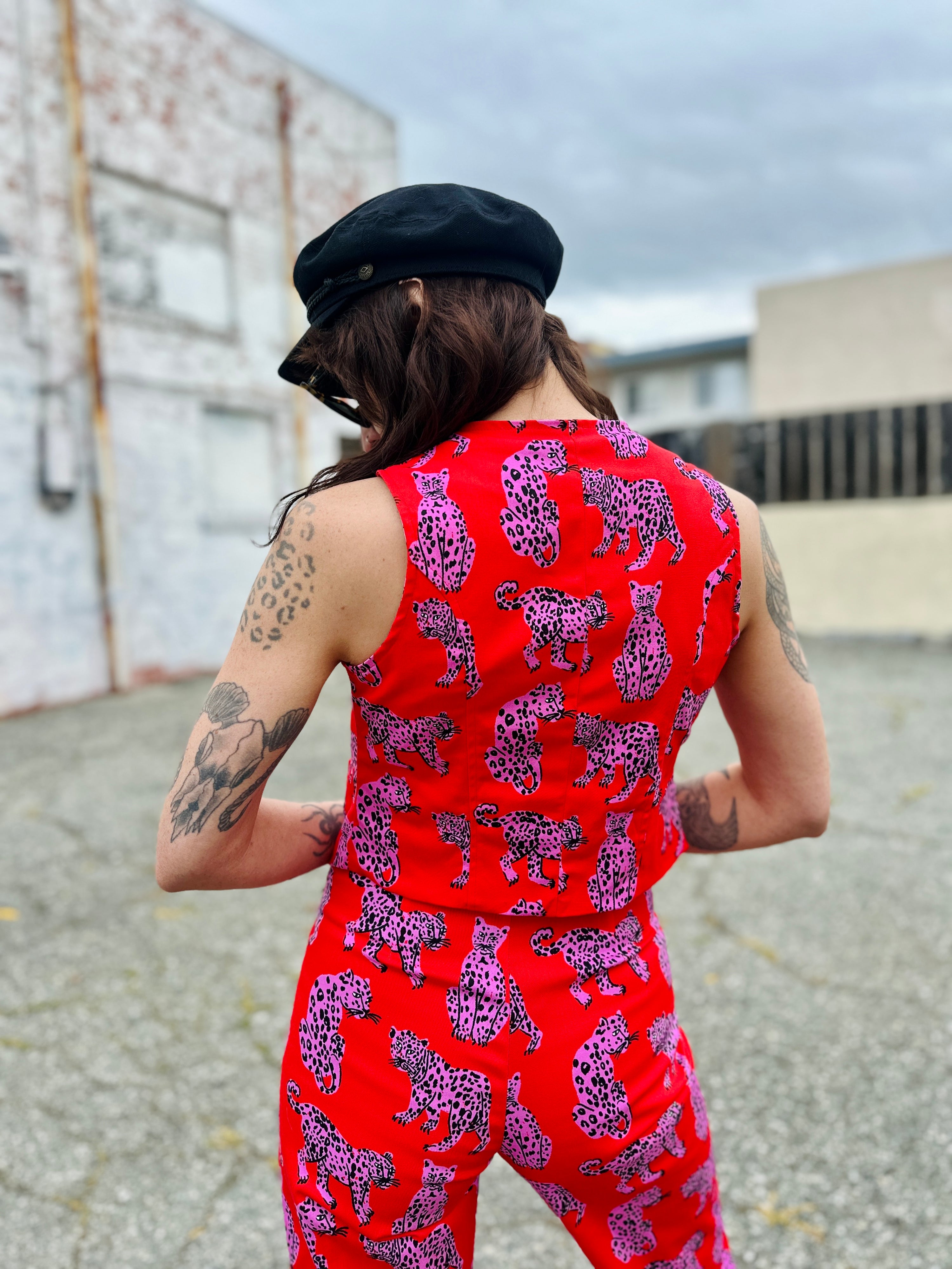 Western Vest Sondler Cat