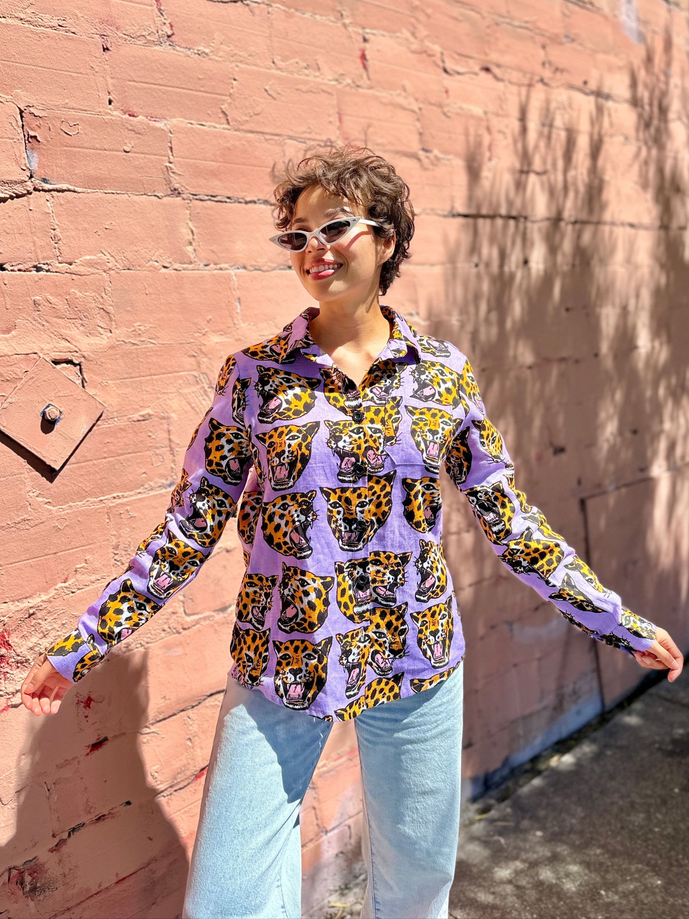 Classic Button Down Cheetah Head