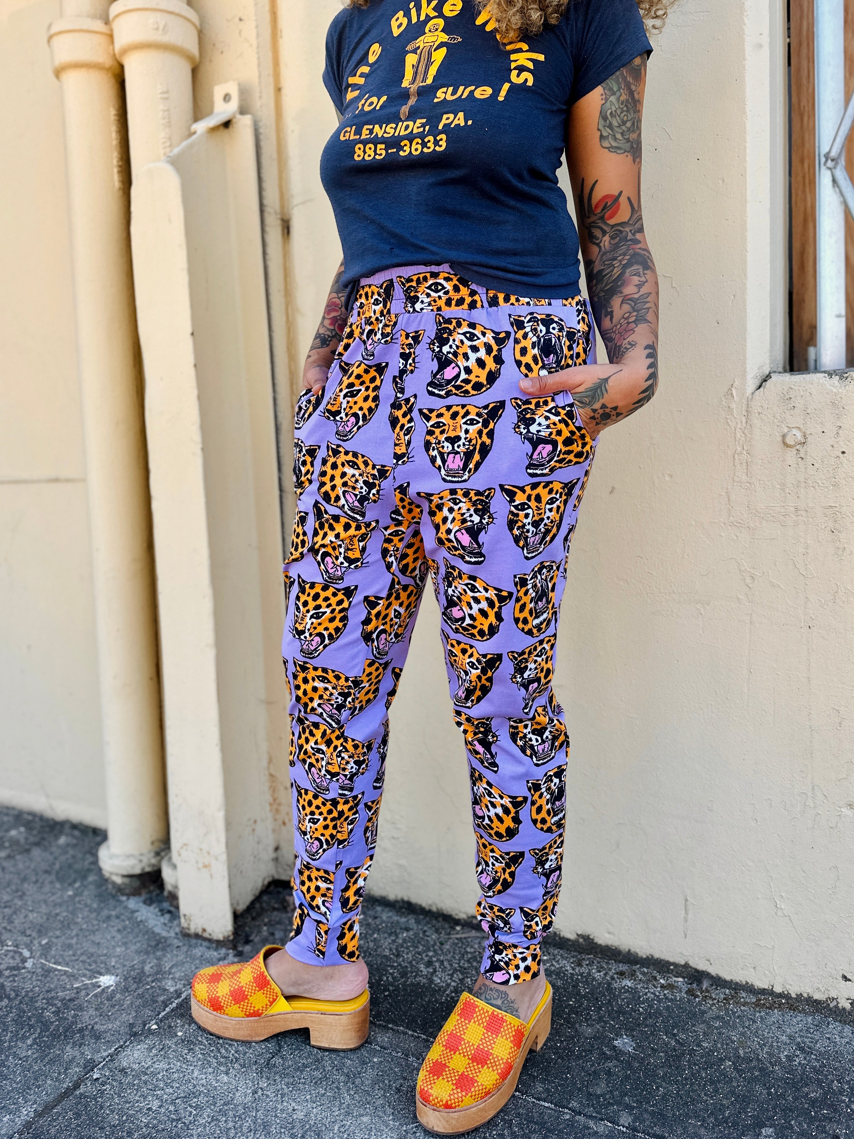 Jogger Cheetah Head