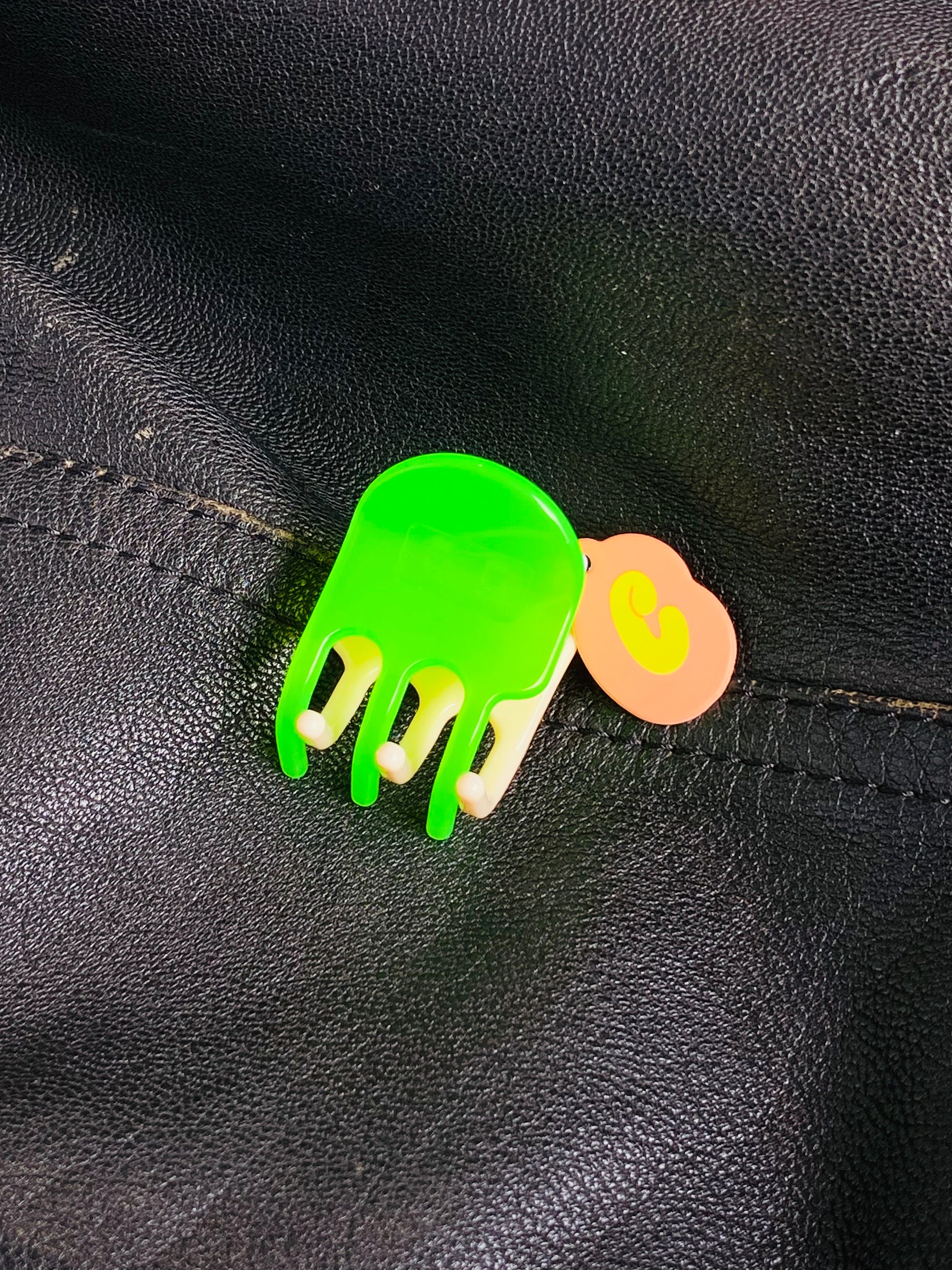 Mini Claw - Neon Green & Nude