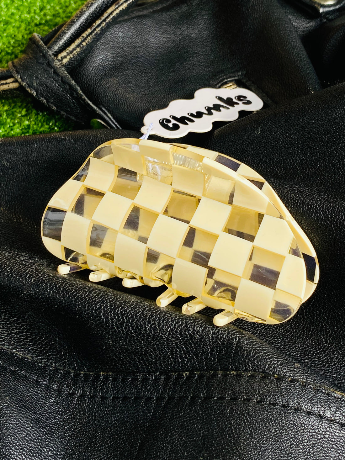 Chunks Checker Claw Clear