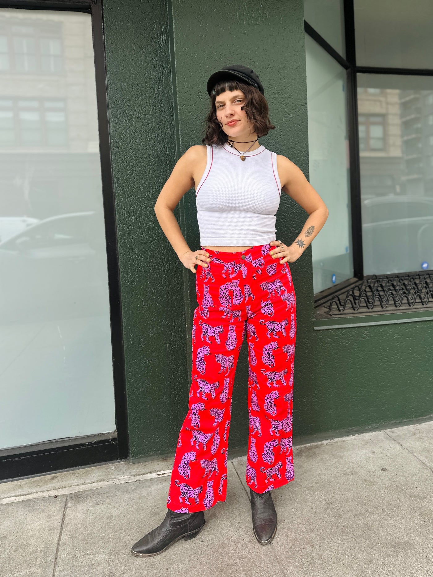 Casual Bell Sondler Cat