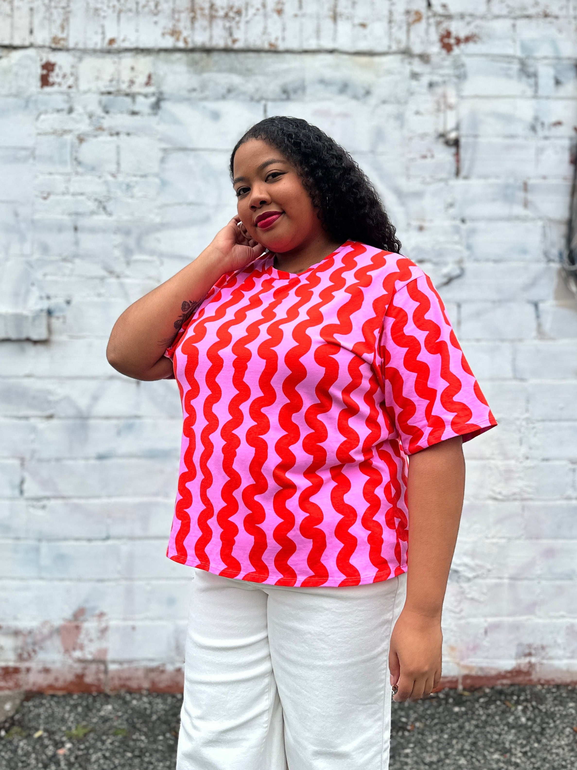 Oversized Tee Pink Squiggle