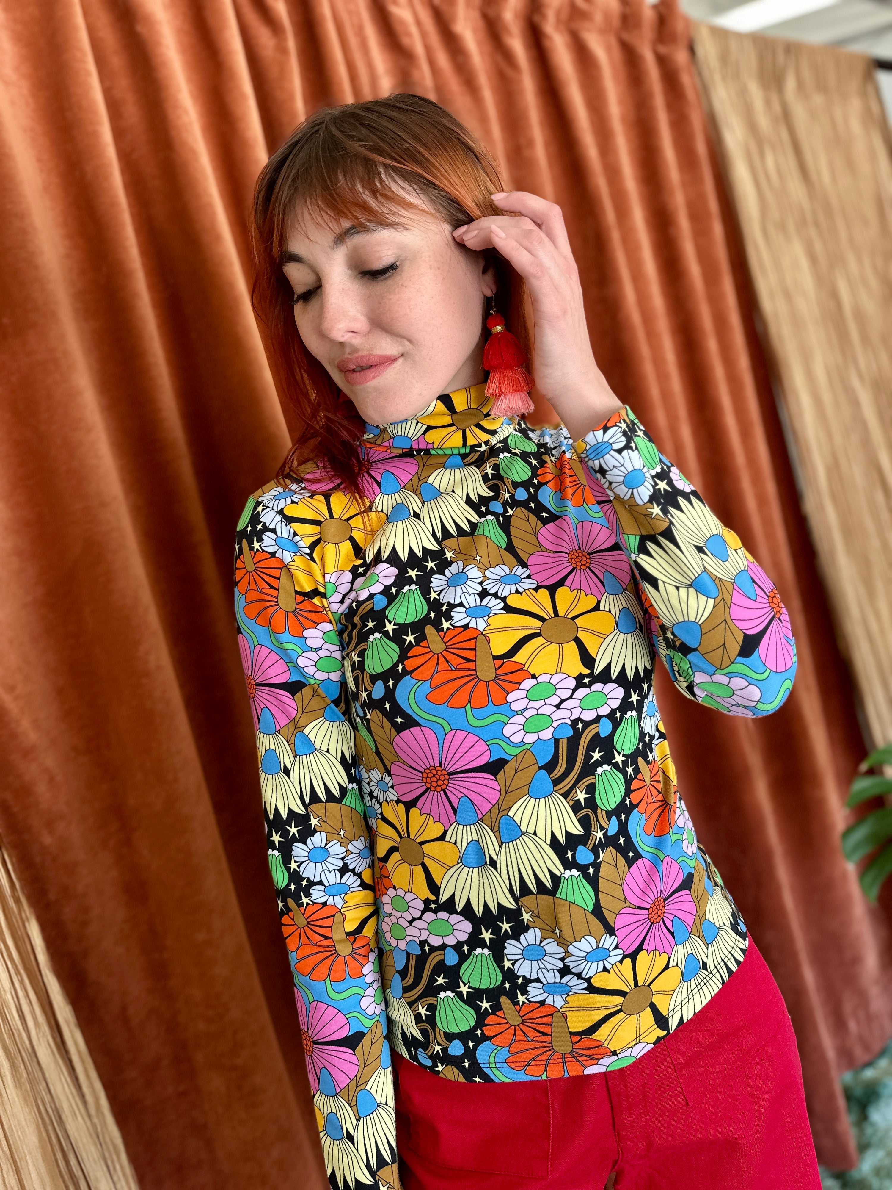 Turtleneck Cosmic Floral