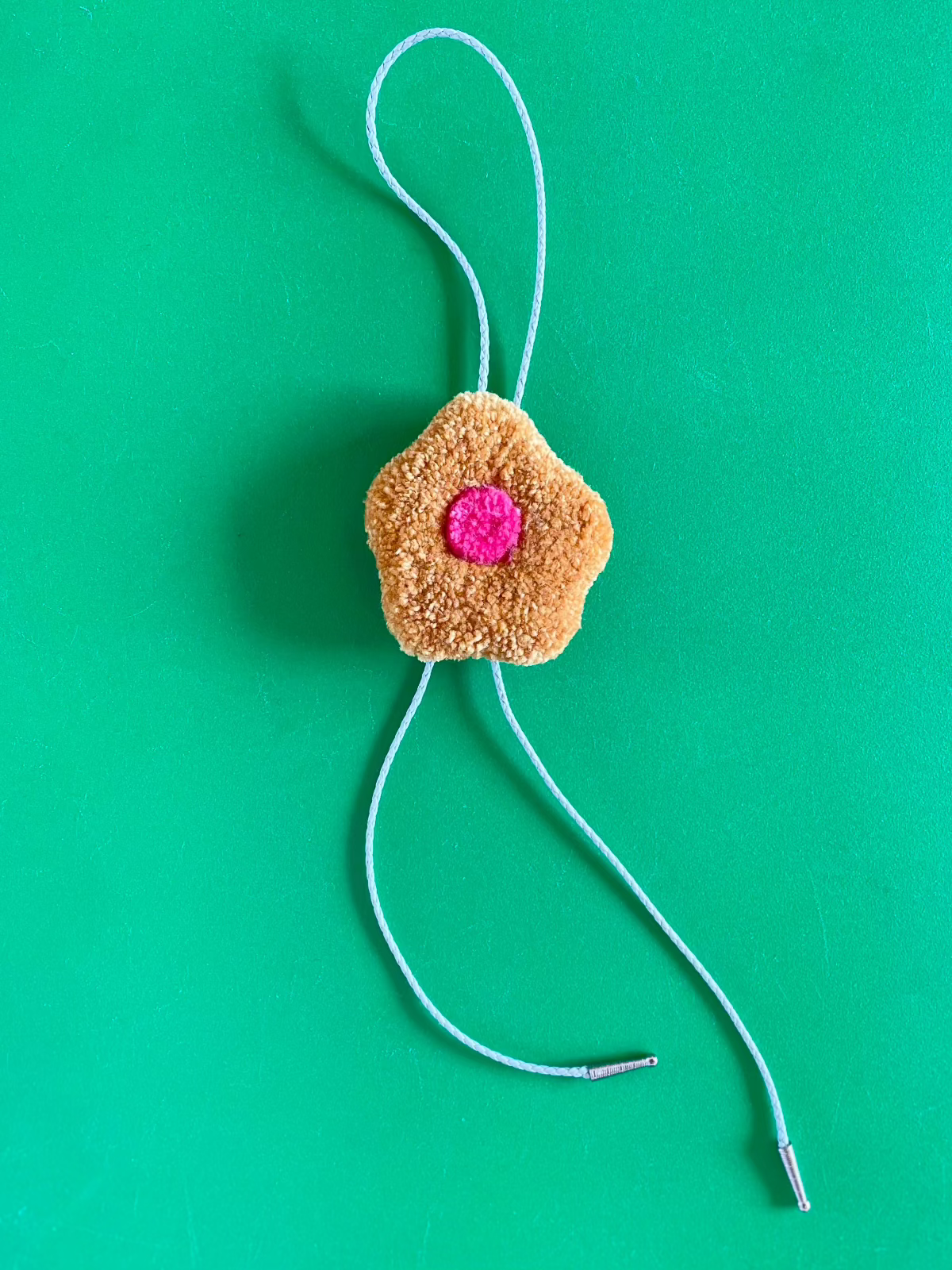 Daisy Tufted Bolo Tie - Yellow & Red