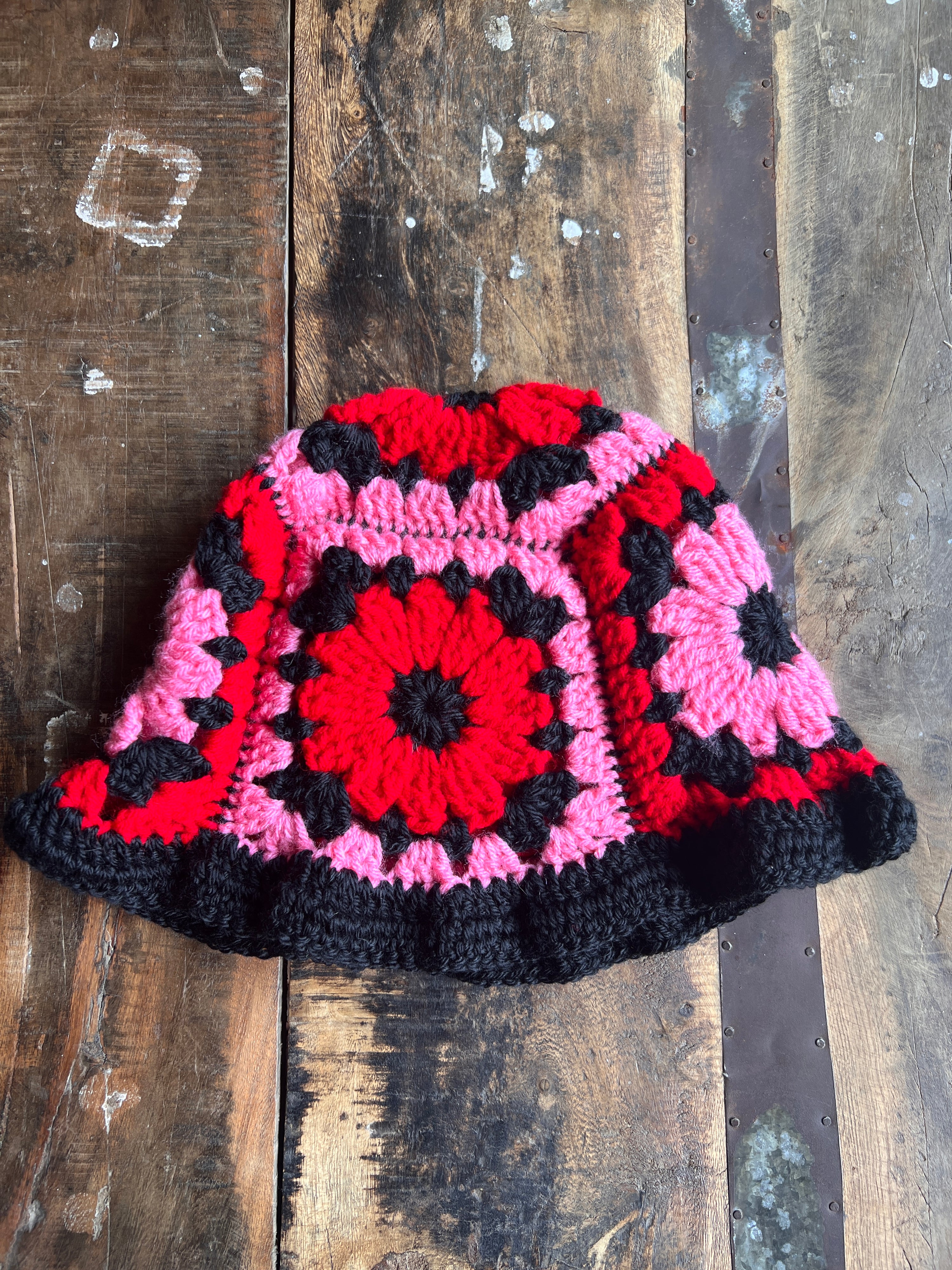 Bev Made Crochet Bucket hat/ Red and pink