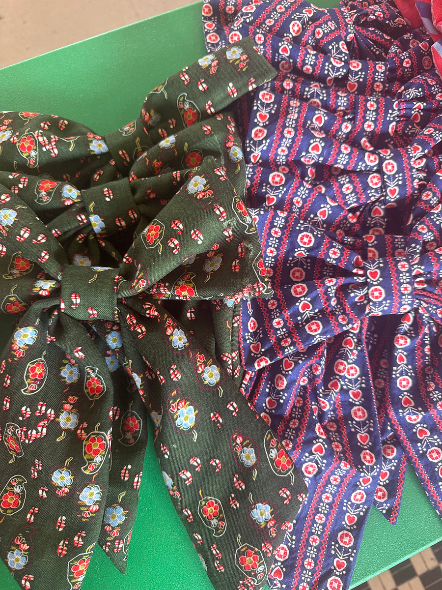 Giant Bows