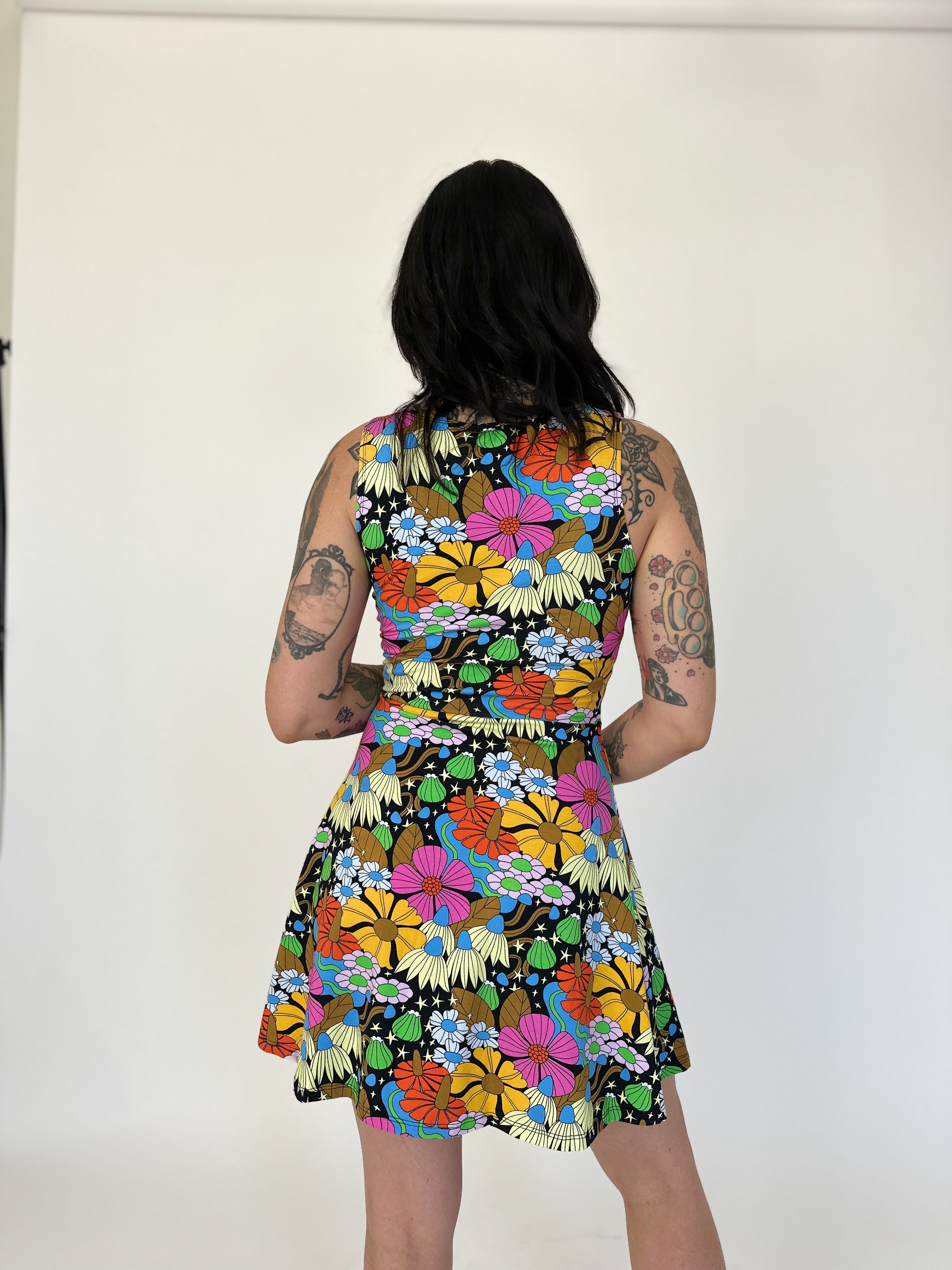 Brenda Cosmic Floral