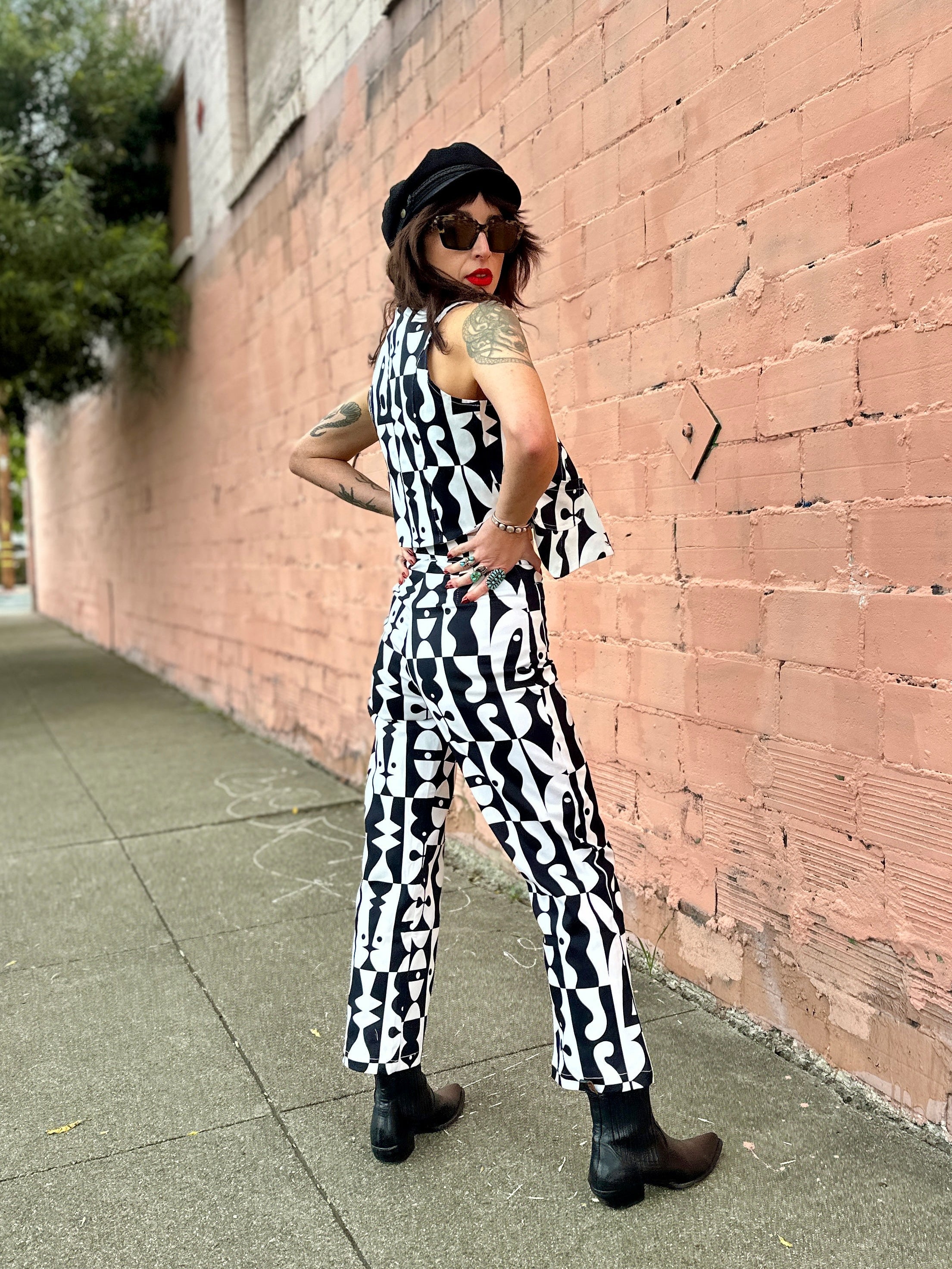 Casual Bell Illusions