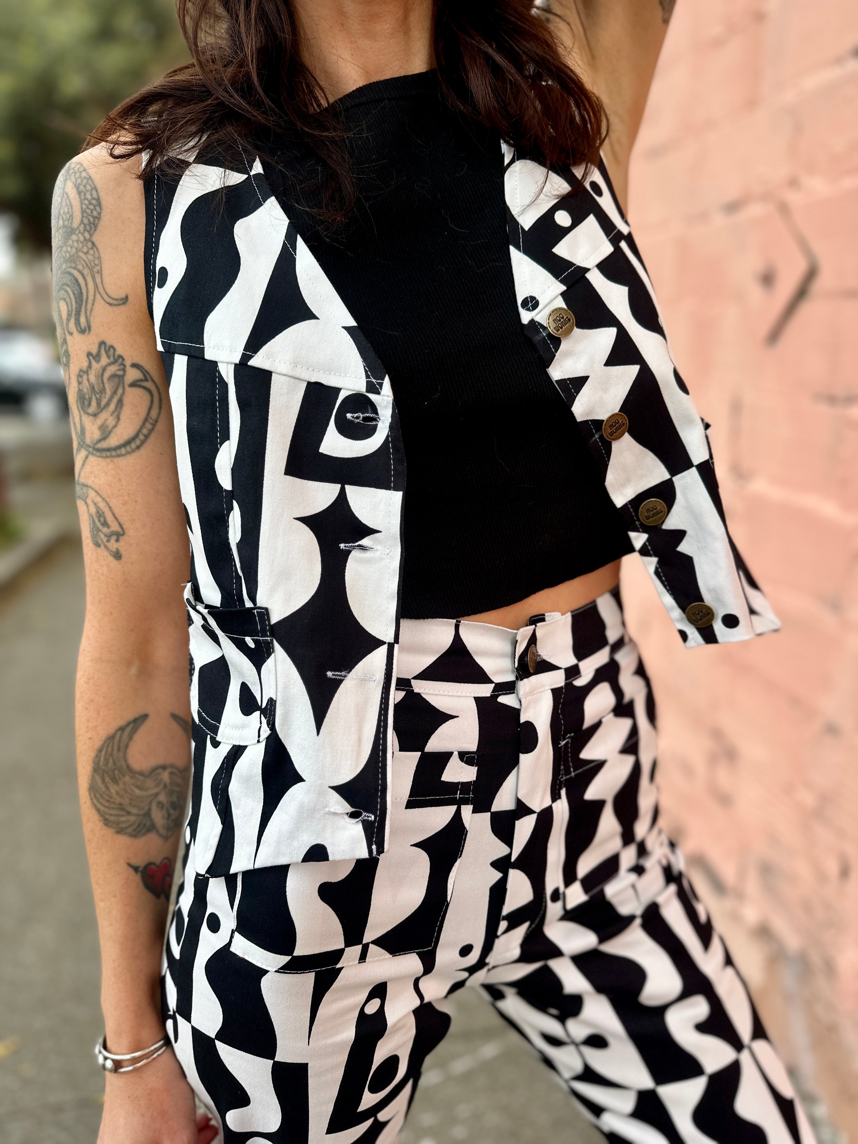 Western Vest Illusions