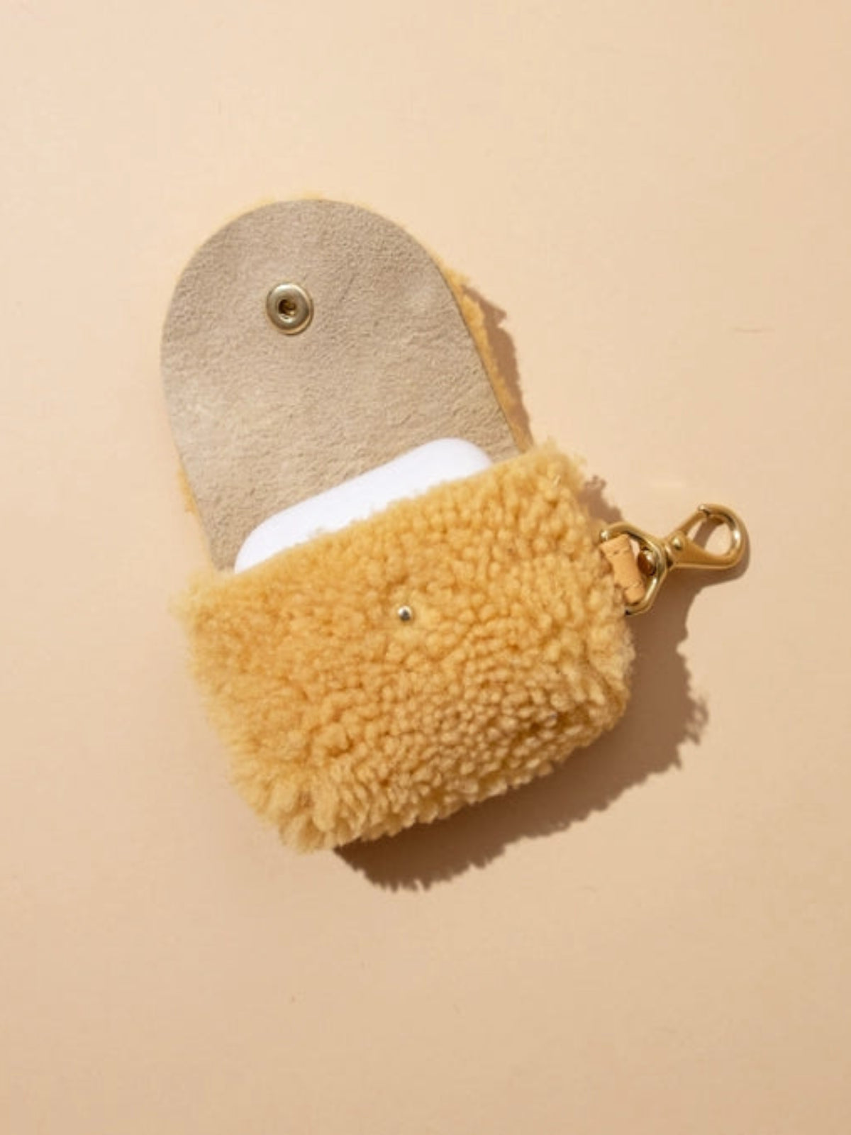 Airpod Case - Butter Shearling
