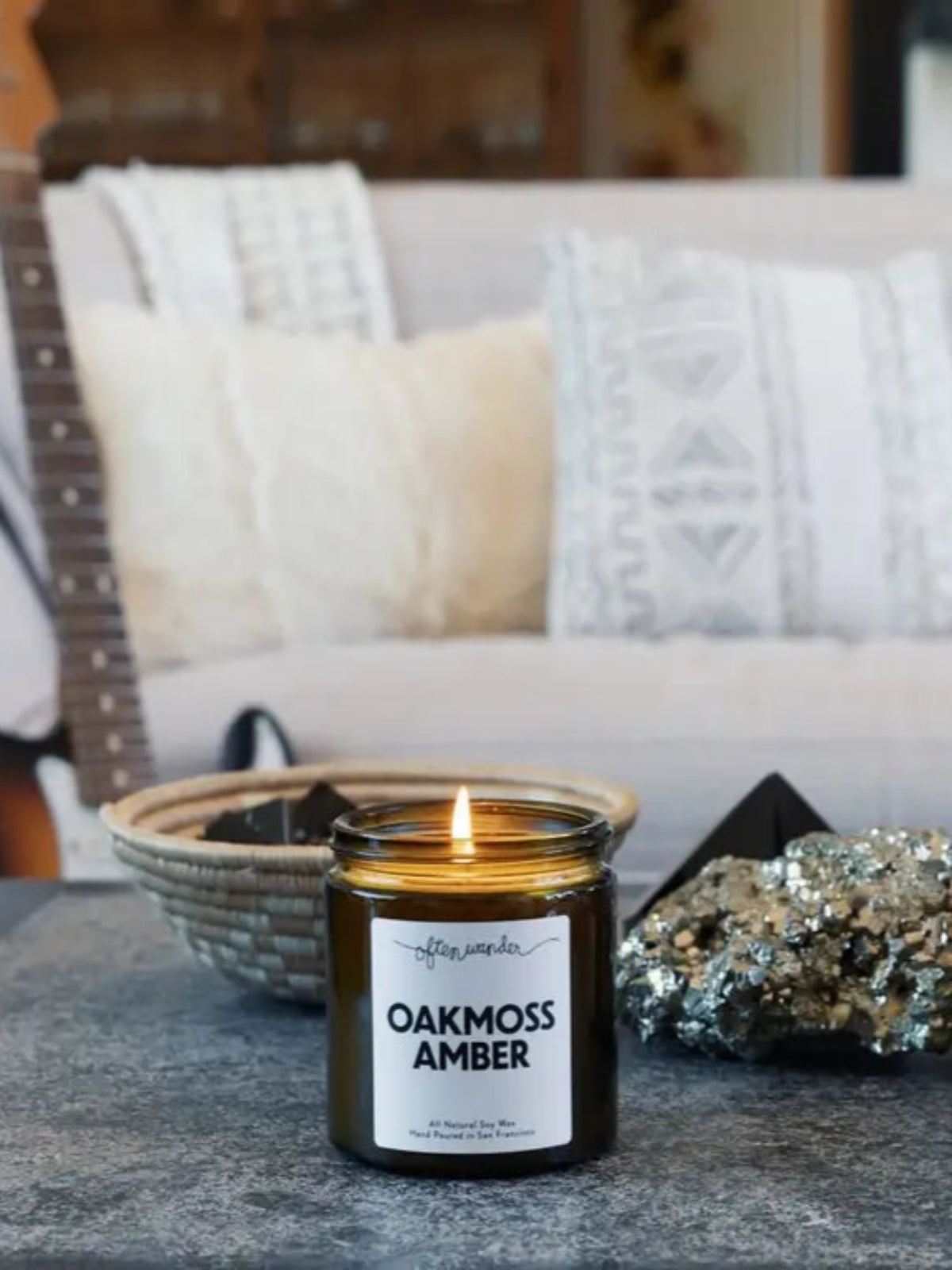 Oakmoss Amber Signature Candle