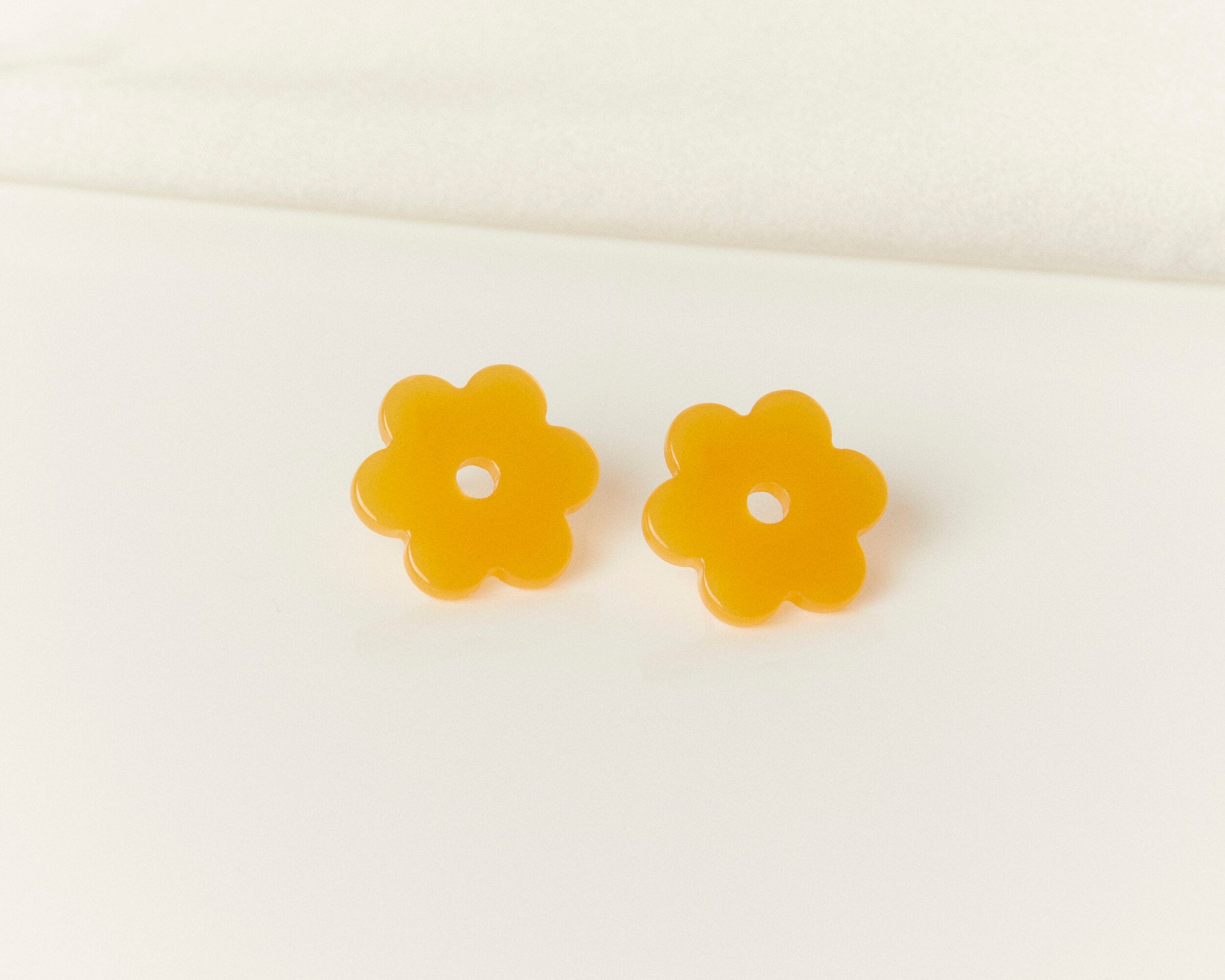 Small Acetate Daisy Earrings - Orange